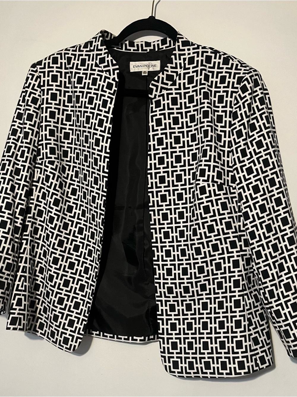 Evan Picone Black & White Geometric Open Front Blazer